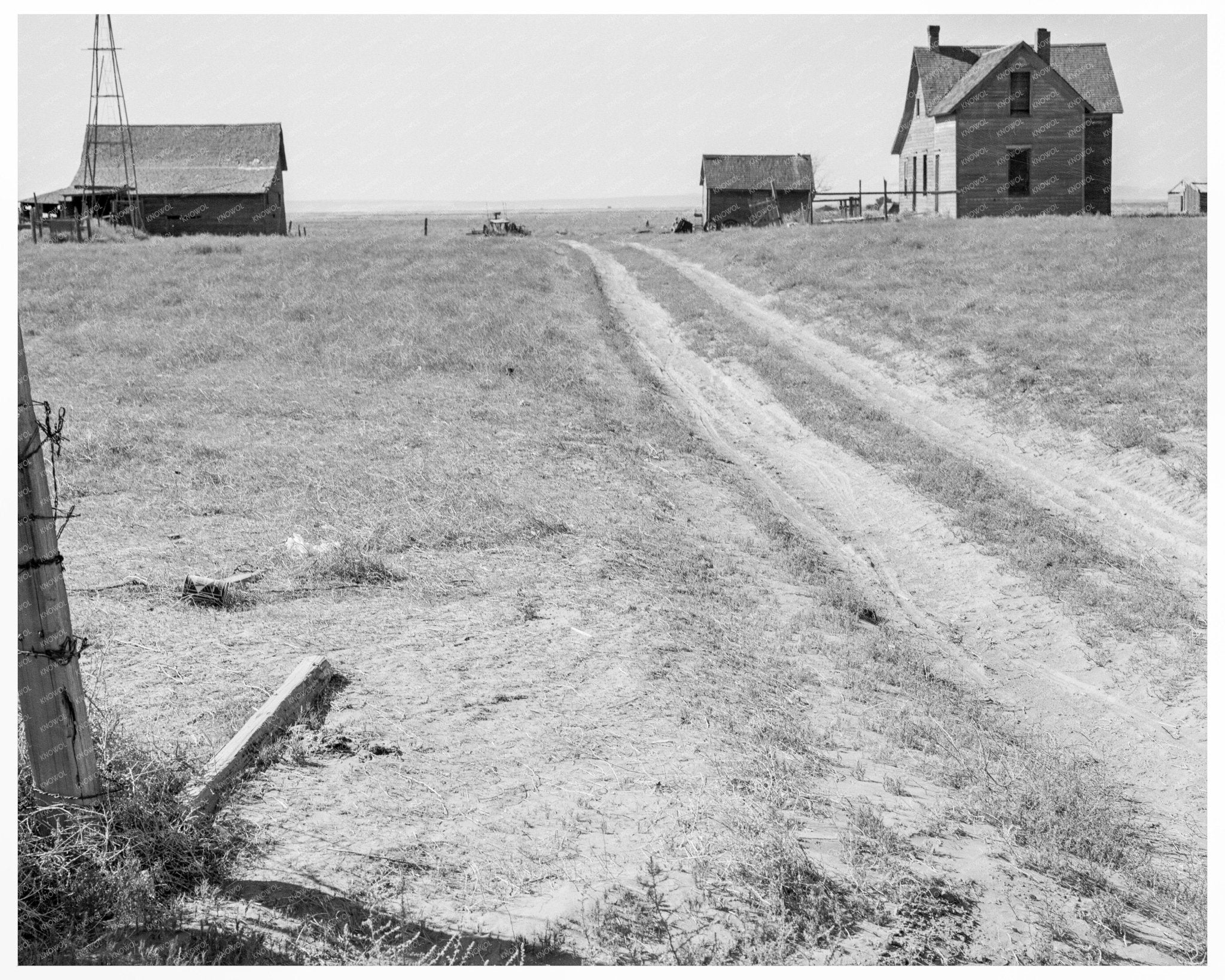 Abandoned Farmhouse in Grant County Washington 1939 - Available at KNOWOL