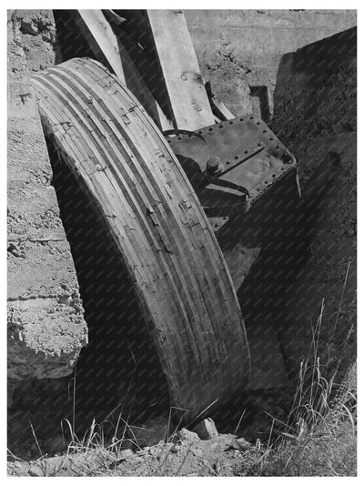 Abandoned Gold Mill Equipment in Telluride Colorado 1940 - Available at KNOWOL