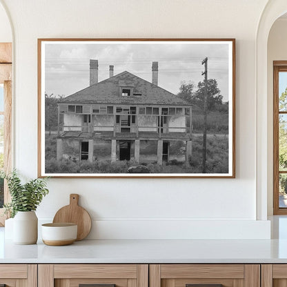 Abandoned Plantation Home Stable Louisiana 1938 - Available at KNOWOL