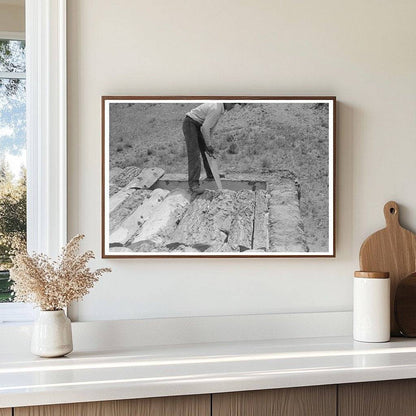 Adobe House Roof Detail Amalia New Mexico 1940 - Available at KNOWOL