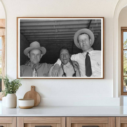 Anglo - American and Indigenous Friends Gathering 1940 - Available at KNOWOL