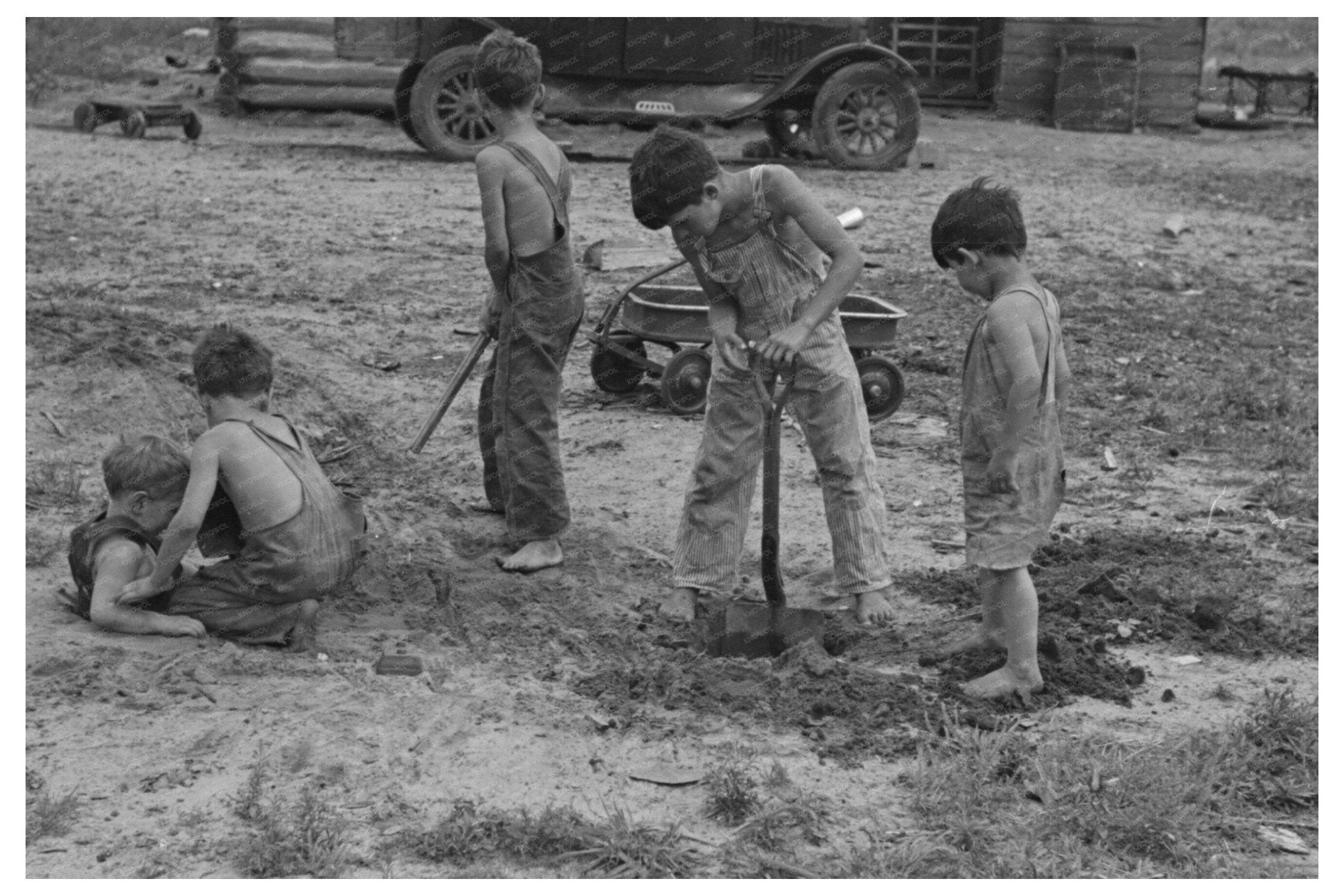 Art Simplots Children Black River Falls Wisconsin 1937 - Available at KNOWOL