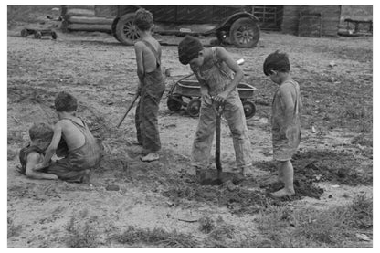 Art Simplots Children Black River Falls Wisconsin 1937 - Available at KNOWOL
