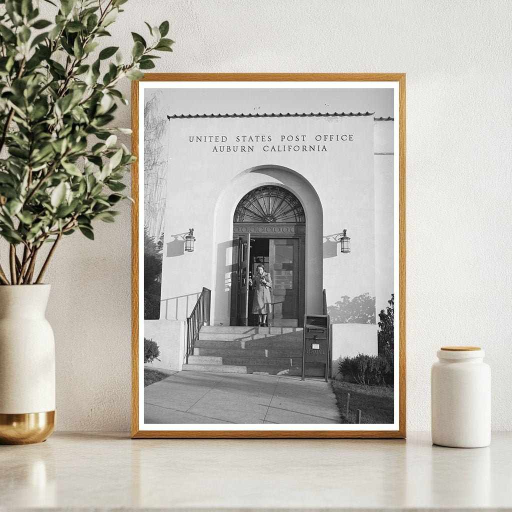 Auburn California Post Office December 1940 Vintage Photo - Available at KNOWOL