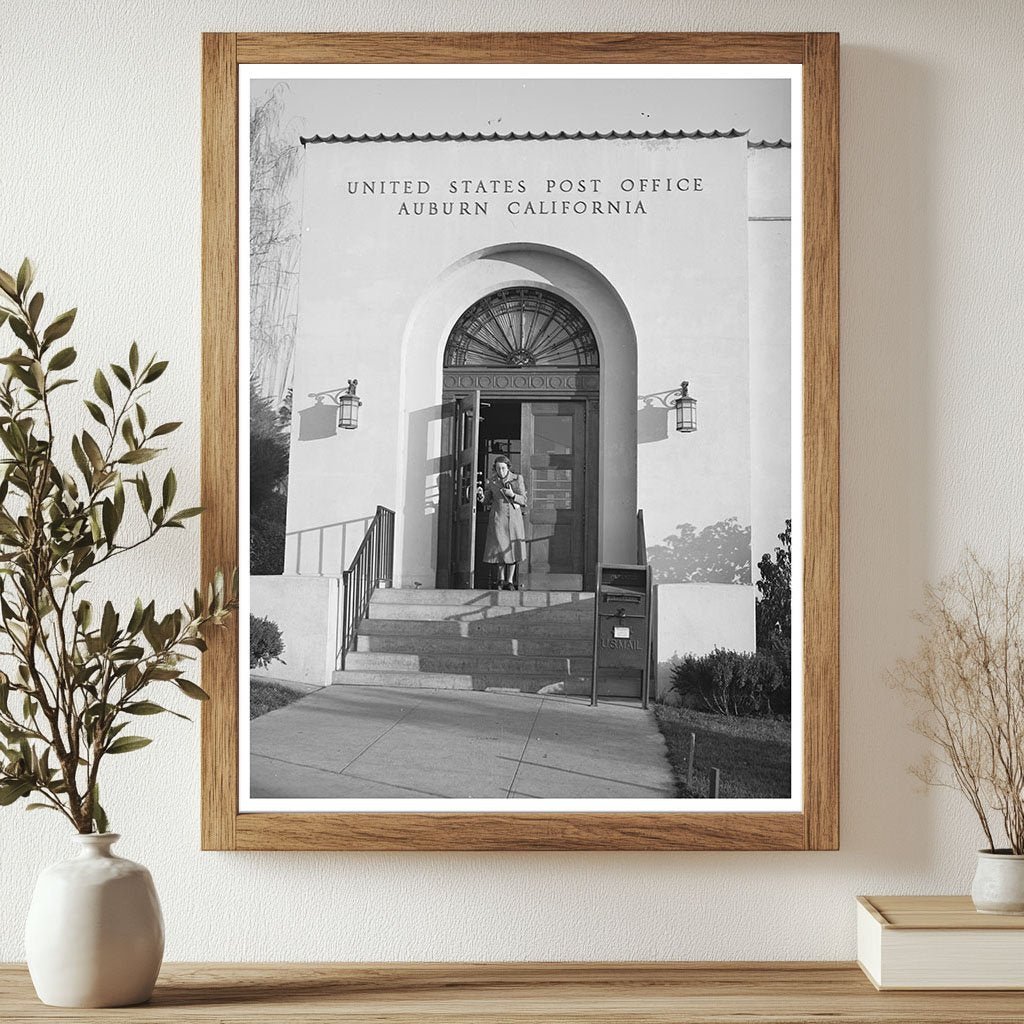 Auburn California Post Office December 1940 Vintage Photo - Available at KNOWOL