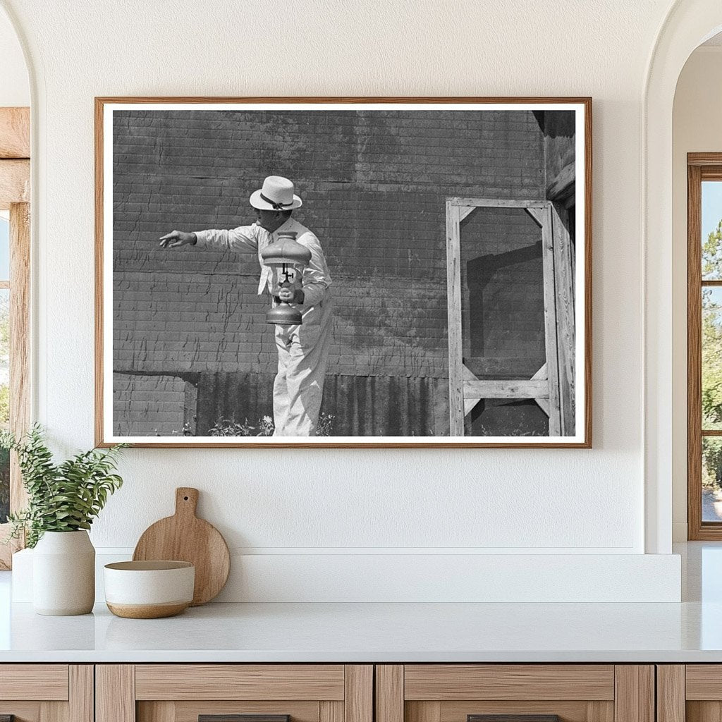 Auctioneer at S.W. Sparlins Auction Orth Minnesota 1937 - Available at KNOWOL