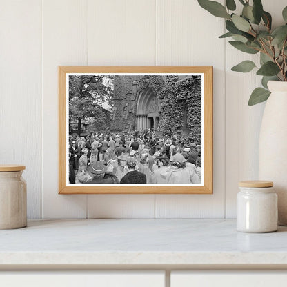 Bach Festival Crowds at Packer Memorial Chapel 1944 - Available at KNOWOL