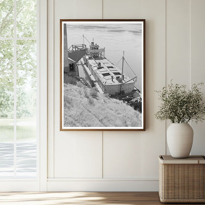 Barge Transporting Bulk Wheat Walla Walla July 1941 - Available at KNOWOL