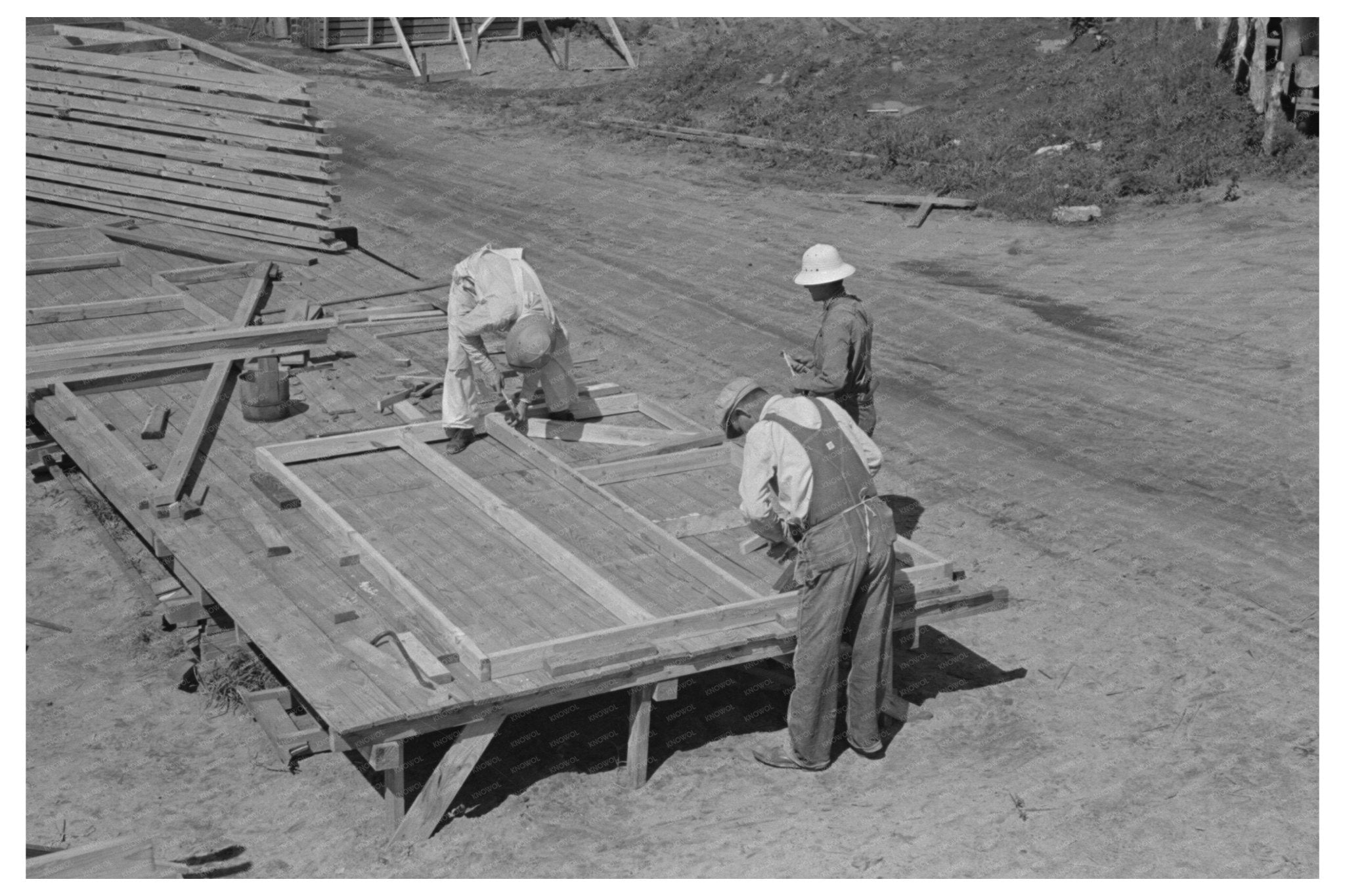 Barn Construction in Southeast Missouri 1938 - Available at KNOWOL