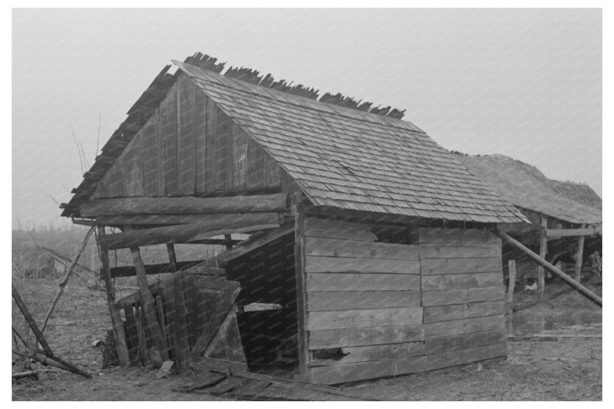 Barn of Sharecropper near Pace Mississippi 1939 - Available at KNOWOL