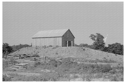 Barn on Hummock in Missouri Flood Zone May 1938 - Available at KNOWOL