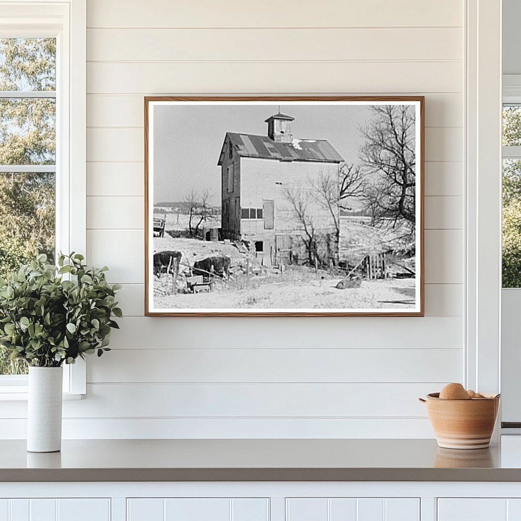 Barnyard Scene at Fred Morgenflashs Farm 1937 - Available at KNOWOL