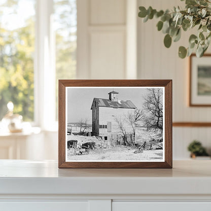 Barnyard Scene at Fred Morgenflashs Farm 1937 - Available at KNOWOL