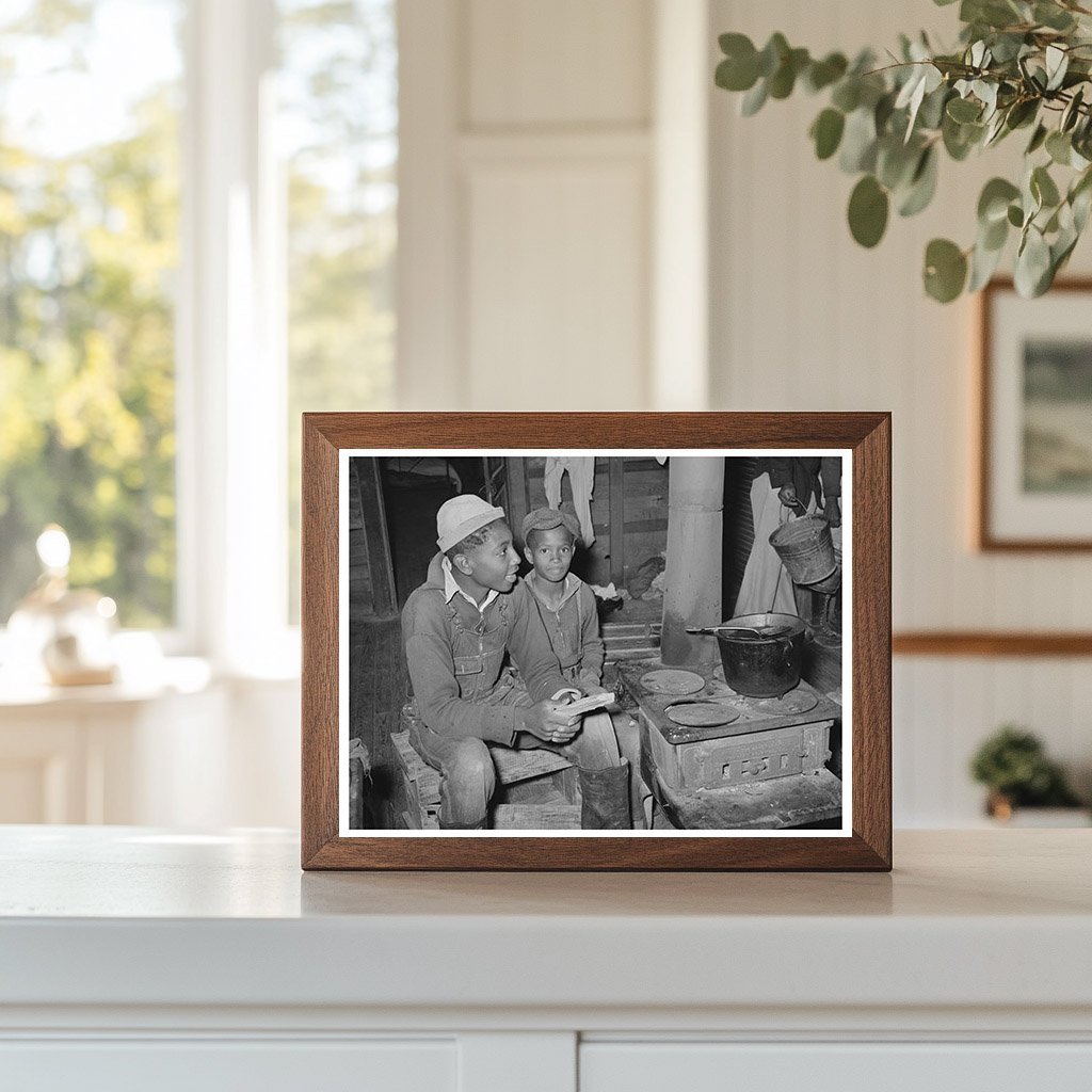 Berry Pickers Around Stove in Independence Louisiana 1939 - Available at KNOWOL