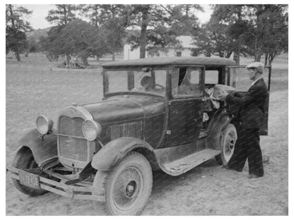 Bill Stagg in Pie Town New Mexico June 1940 - Available at KNOWOL