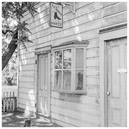 Boot and Shoemaker Shop California 1938 - Available at KNOWOL