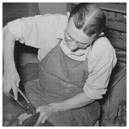 Bootmaker Fitting Boot Last in Alpine Texas 1939 - Available at KNOWOL