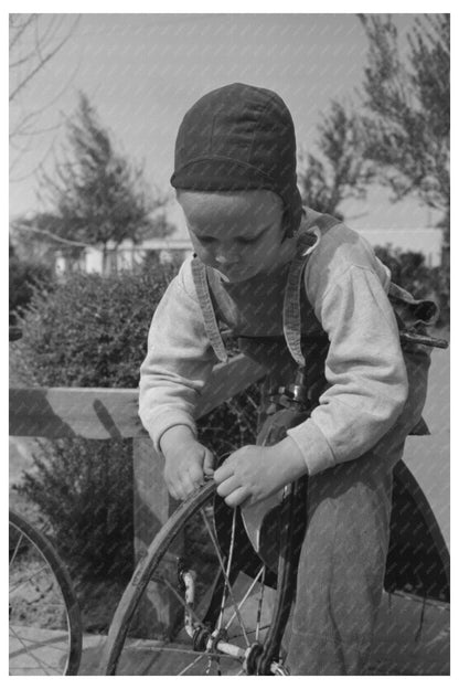 Boys at Camelback Farms Phoenix Arizona 1942 - Available at KNOWOL