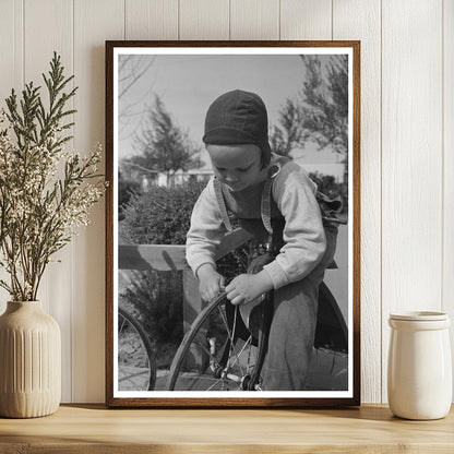 Boys at Camelback Farms Phoenix Arizona 1942 - Available at KNOWOL