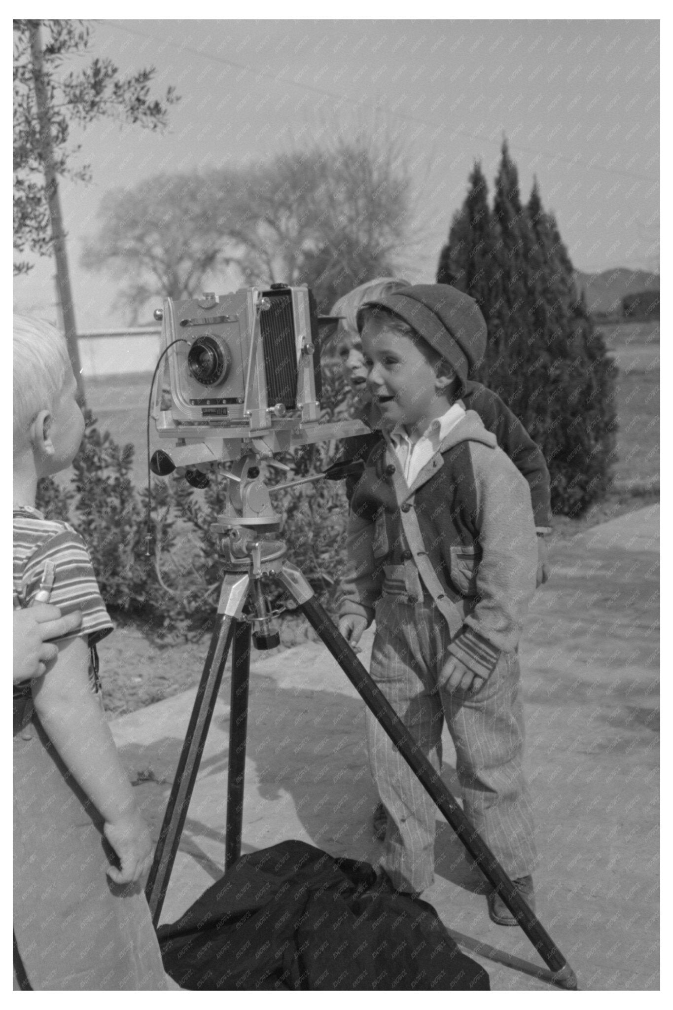 Budding Photographers at Camelback Farms 1942 - Available at KNOWOL