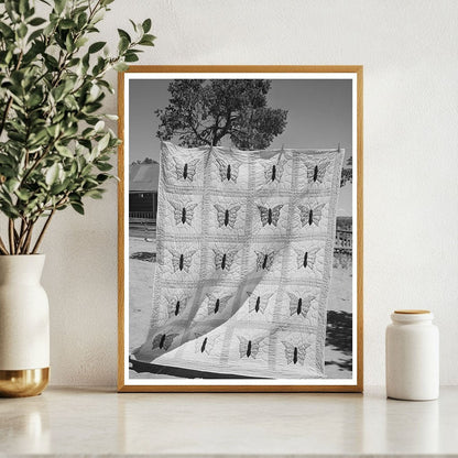 Butterfly Applique Quilt by Mrs. Bill Stagg June 1940 - Available at KNOWOL