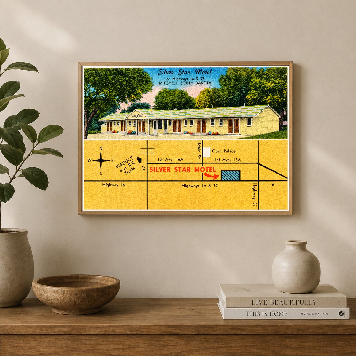 Mitchell, SD: Silver Star Motel, on highways 16 & 37
