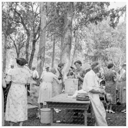 California Day Picnic Gathering Grants Pass 1939 - Available at KNOWOL