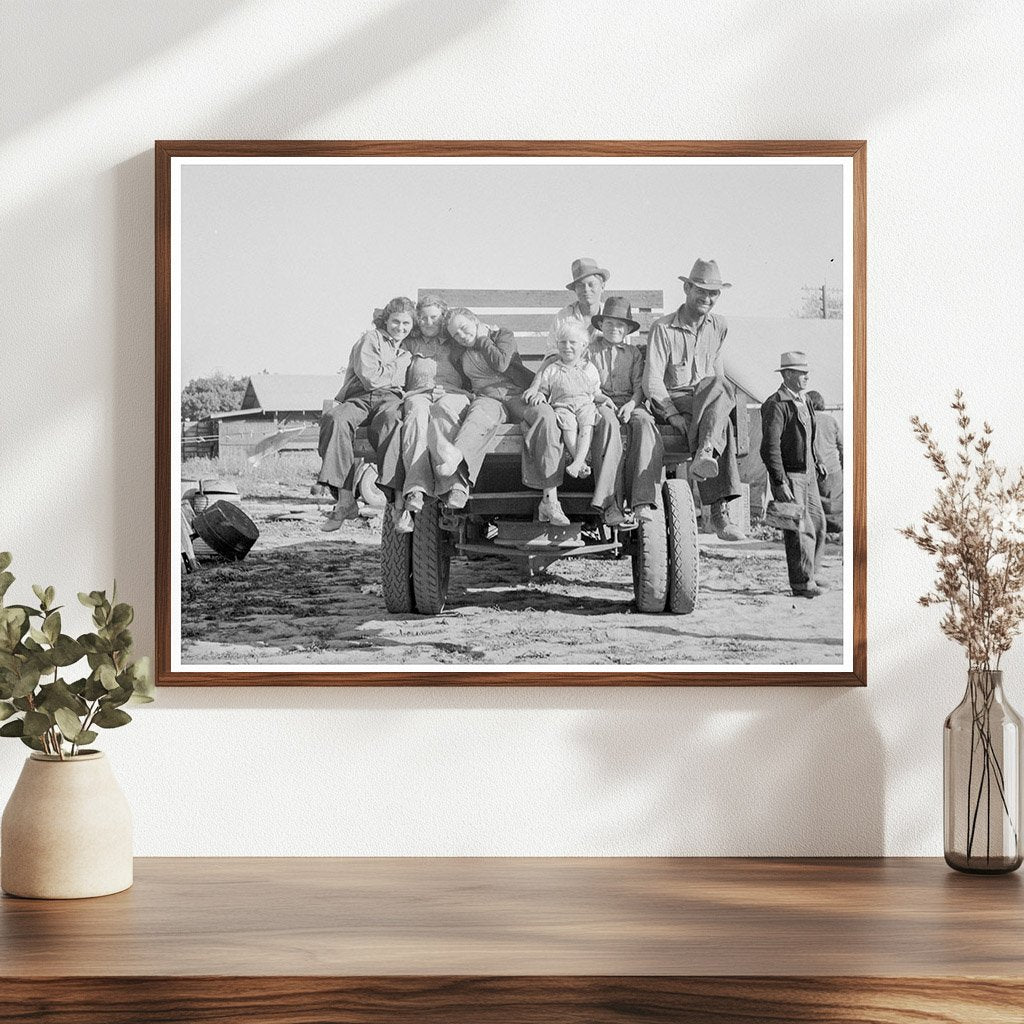 California Pea Pickers Return to Camp April 1937 - Available at KNOWOL