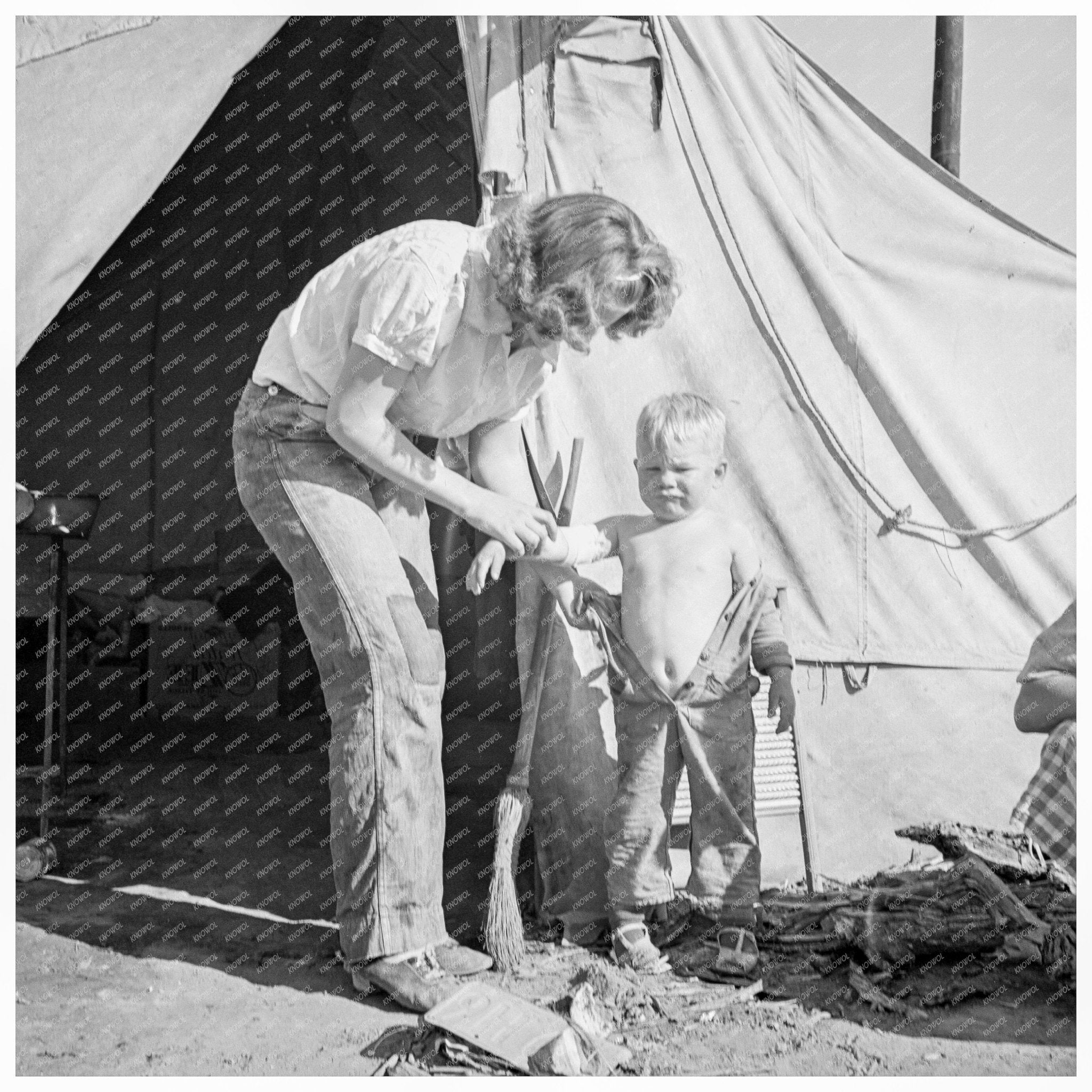 Carrot Pullers Camp Holtville California 1939 - Available at KNOWOL