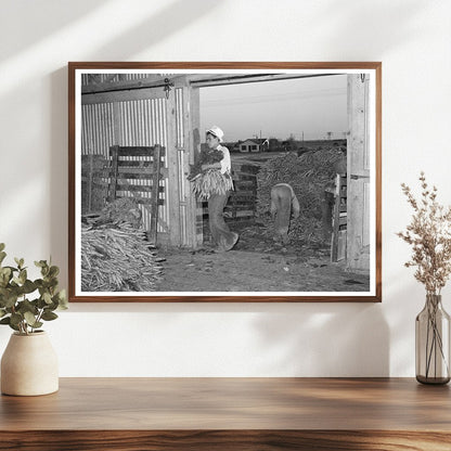 Carrot Unloading in Elsa Texas 1944 - Available at KNOWOL