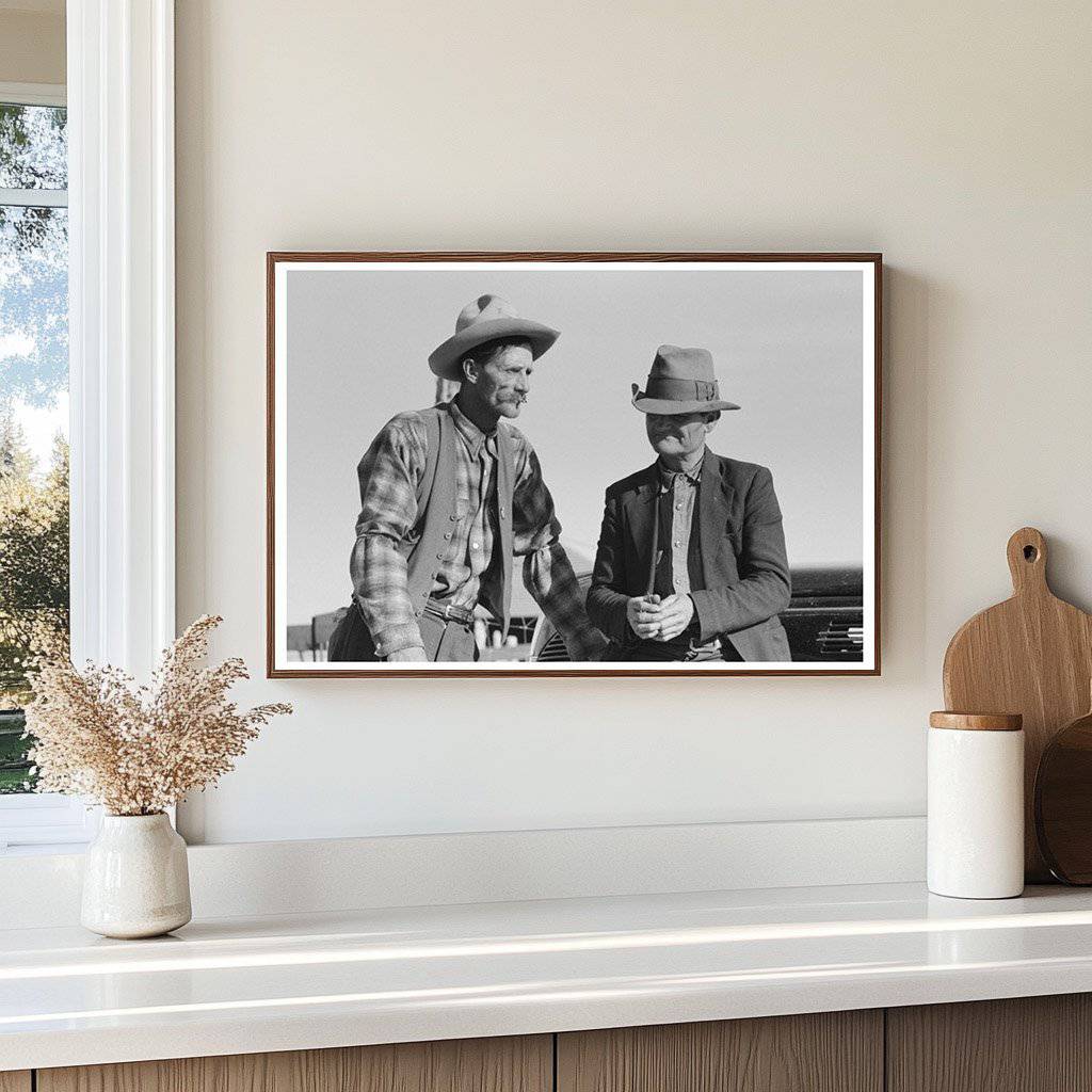 Cattlemen in San Angelo Texas November 1939 - Available at KNOWOL