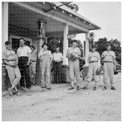 Cedargrove Team at Filling Station Chapel Hill 1939 - Available at KNOWOL