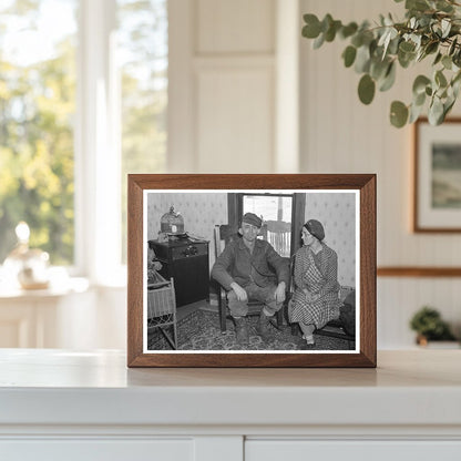 Charles Miller and Wife Moving in Benton County 1937 - Available at KNOWOL