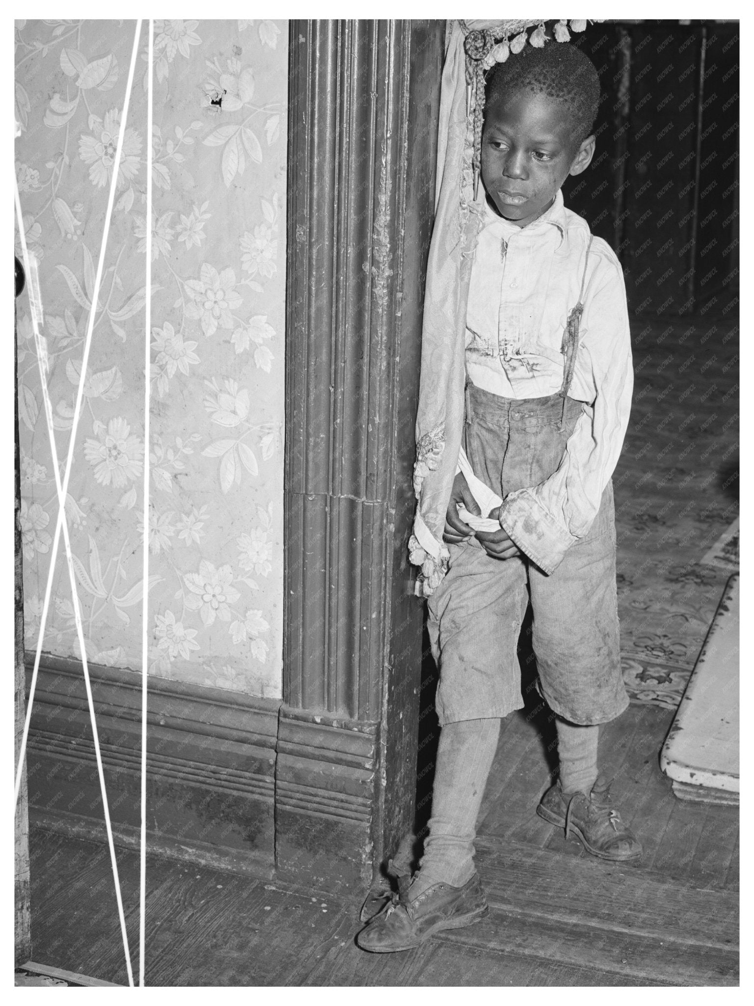 Chicago Apartment Kitchen April 1941 Historical Image - Available at KNOWOL