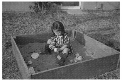 Child at Camelback Farms Phoenix Arizona 1942 - Available at KNOWOL