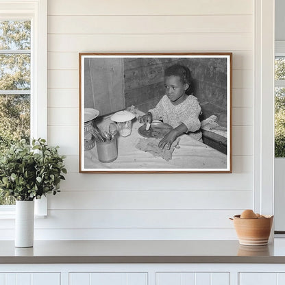 Child Eating Bread and Gravy in Wagoner County 1939 - Available at KNOWOL