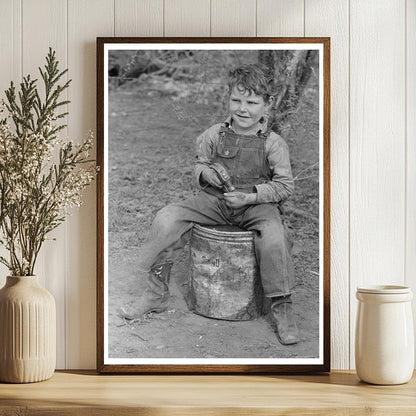 Child of White Migrant Worker Harlingen Texas 1939 - Available at KNOWOL
