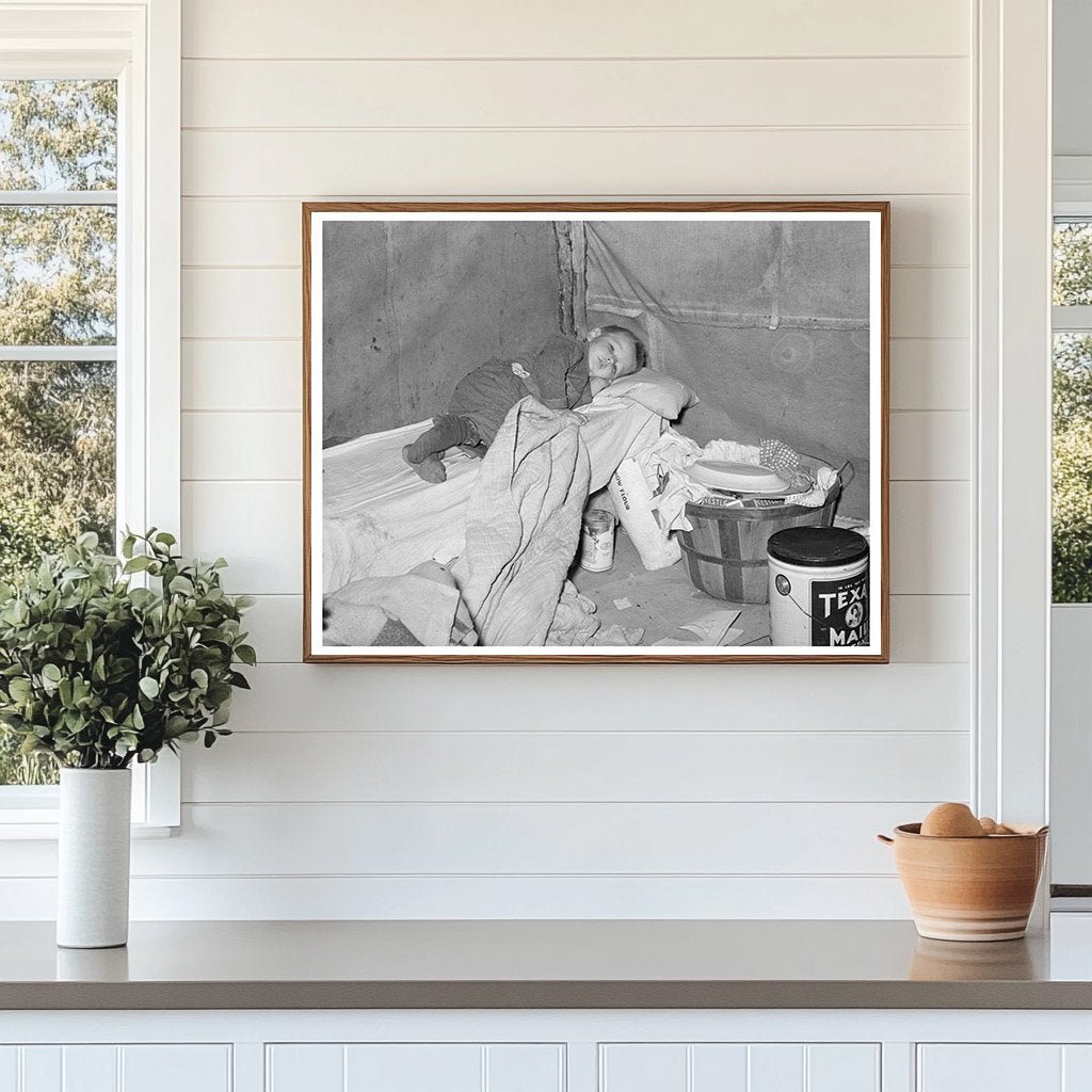 Child with Measles in Migrant Camp Edinburg Texas 1939 - Available at KNOWOL