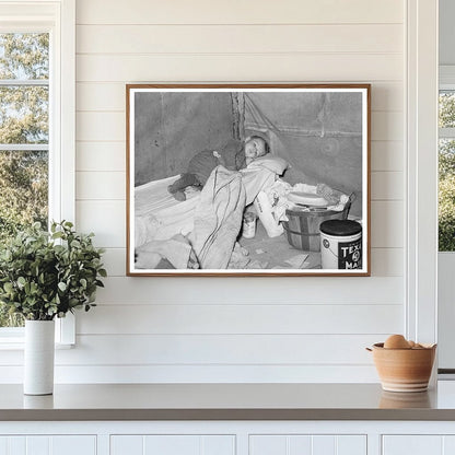 Child with Measles in Migrant Camp Edinburg Texas 1939 - Available at KNOWOL