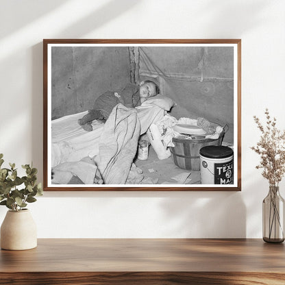 Child with Measles in Migrant Camp Edinburg Texas 1939 - Available at KNOWOL