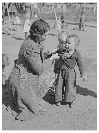 Children and Teacher at Yakima Migratory Labor Camp 1941 - Available at KNOWOL