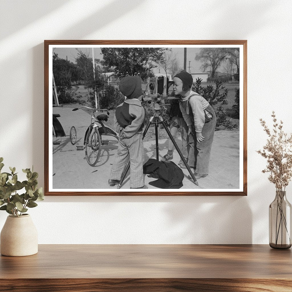 Children at Camelback Farms Phoenix Arizona 1942 - Available at KNOWOL