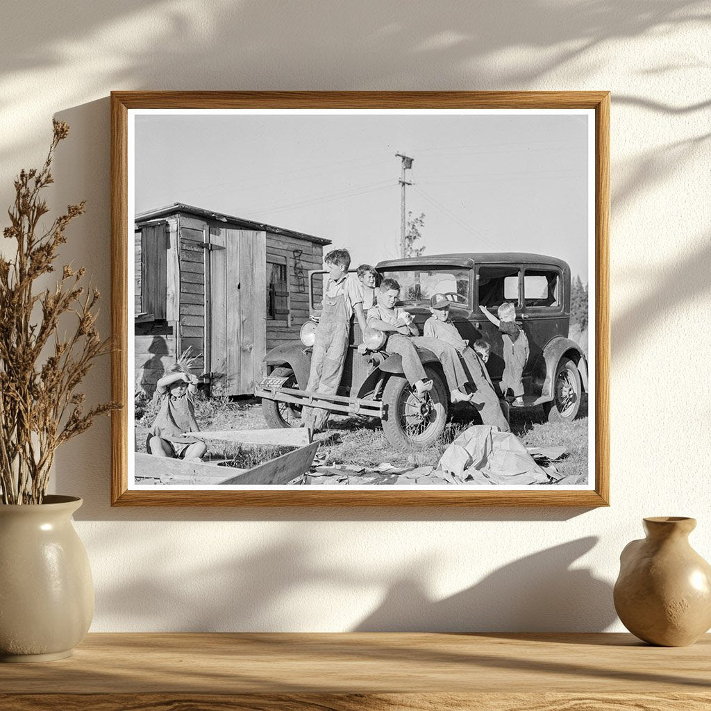 Children Bean Picking in Marion County Oregon 1939 - Available at KNOWOL