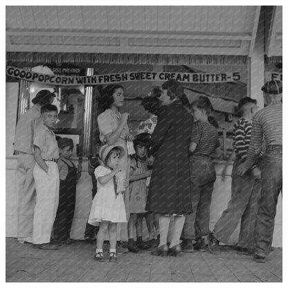 Children Boarding Buses to Columbia Gardens Butte 1942 - Available at KNOWOL