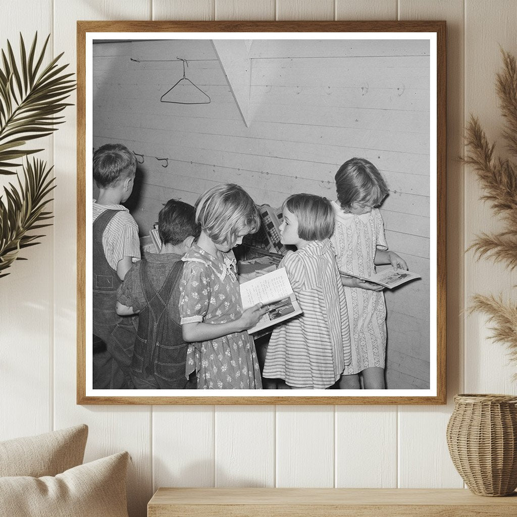 Children Choosing Books in Southeast Missouri School Library 1938 - Available at KNOWOL