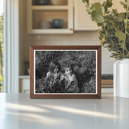 Children Harvesting Chili Peppers in Concho Arizona 1944 - Available at KNOWOL