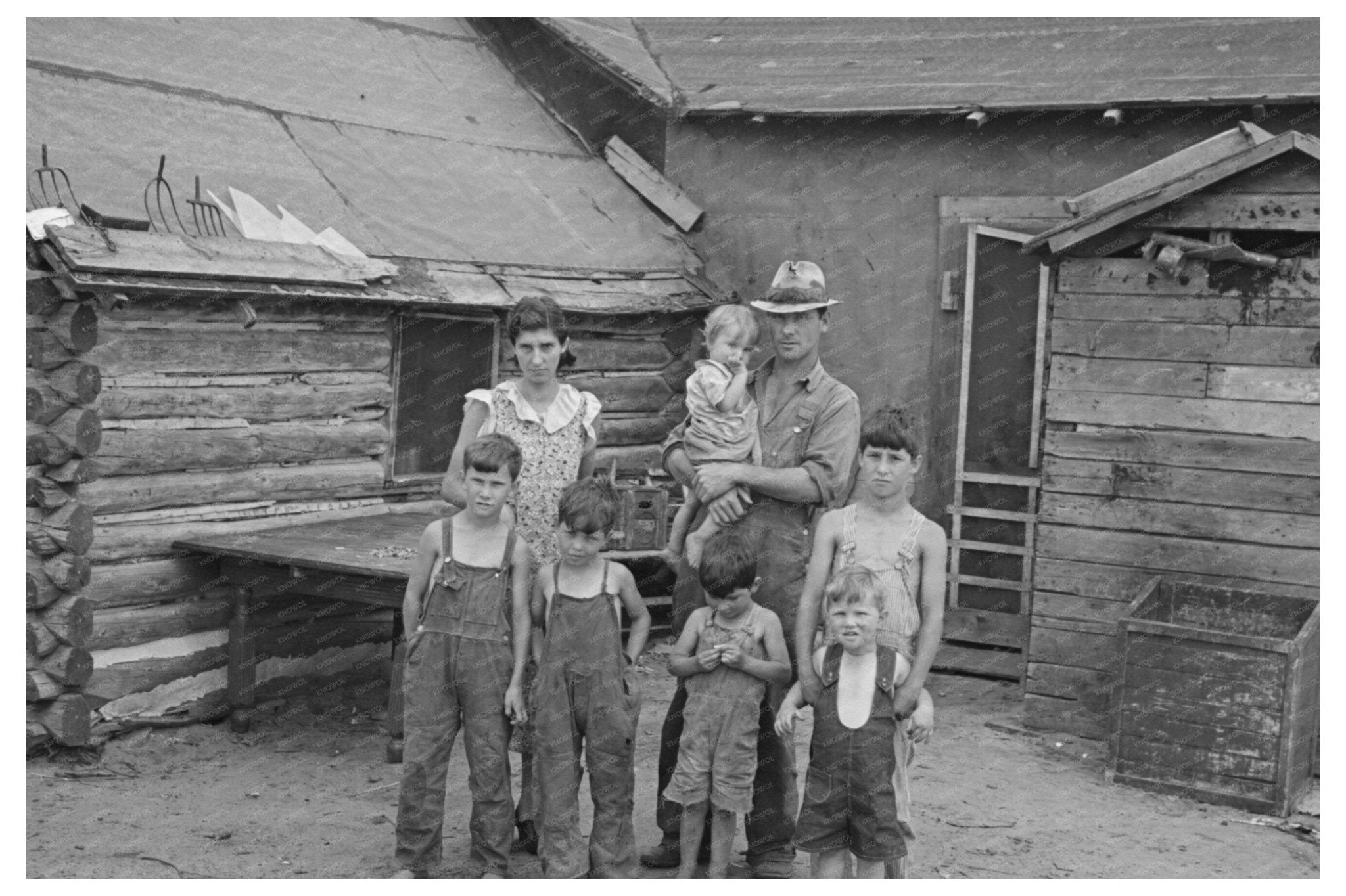 Children of Art Simplot near Black River Falls 1937 - Available at KNOWOL