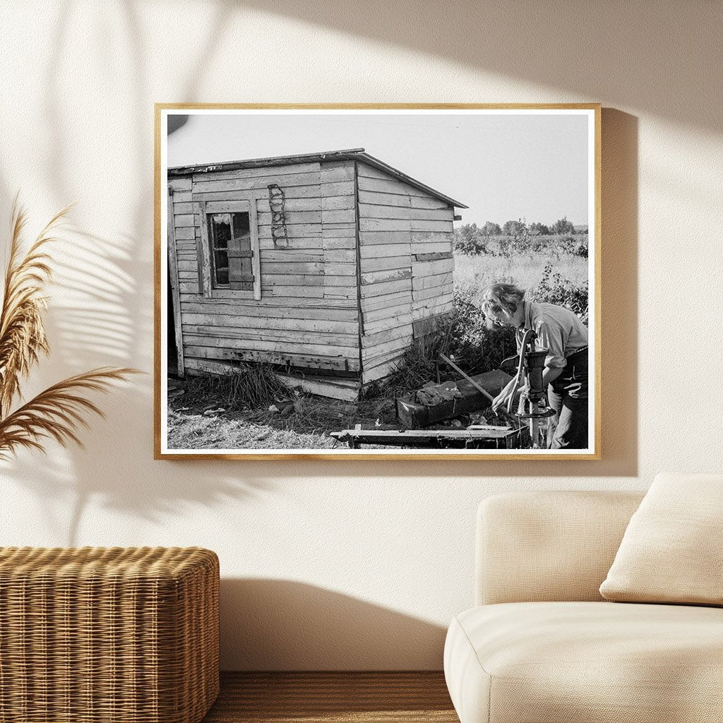 Children of Bean Pickers Camp Oregon August 1939 - Available at KNOWOL