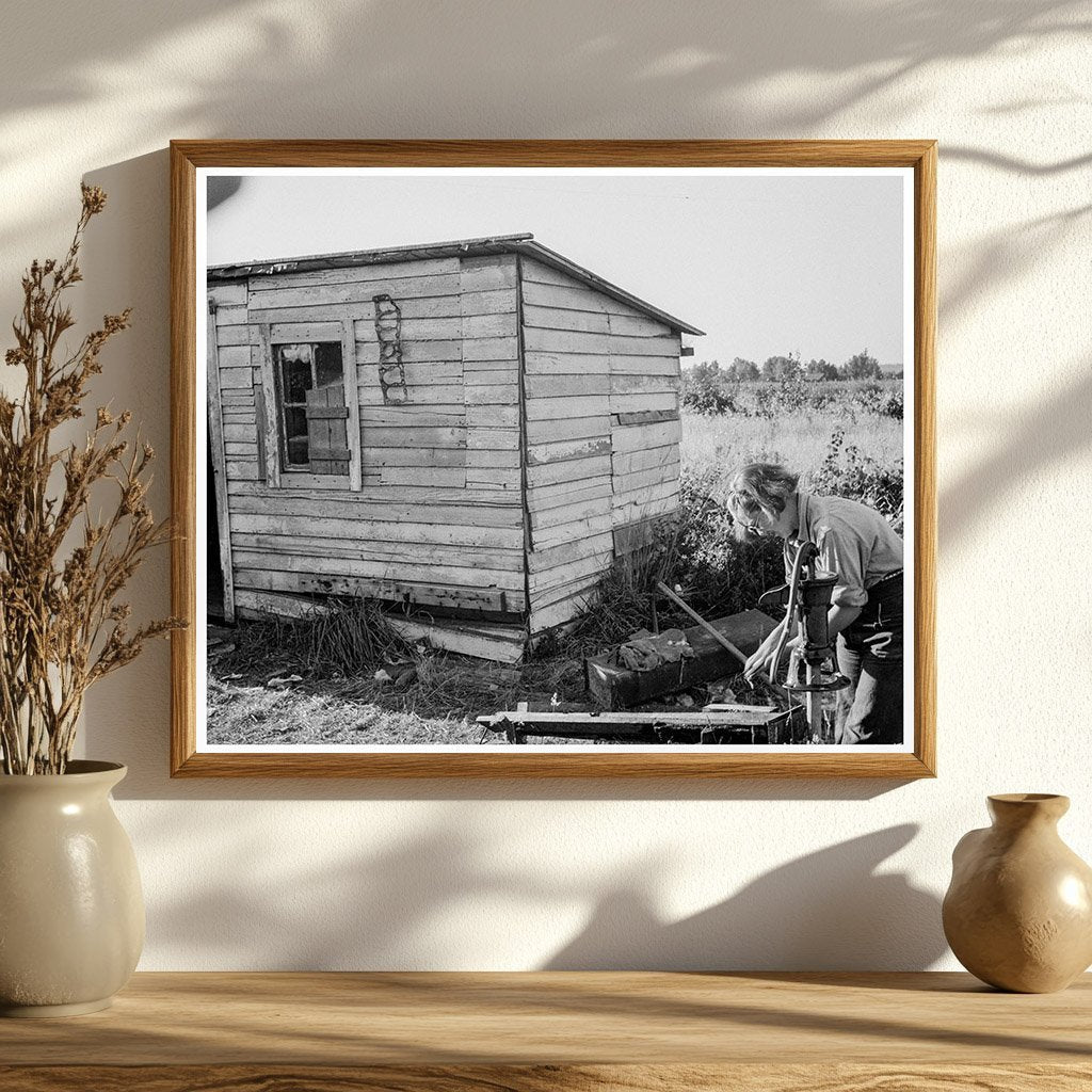 Children of Bean Pickers Camp Oregon August 1939 - Available at KNOWOL