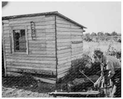 Children of Bean Pickers Camp Oregon August 1939 - Available at KNOWOL